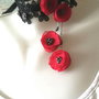 chocker dantela florala  neagra cu flori rosii