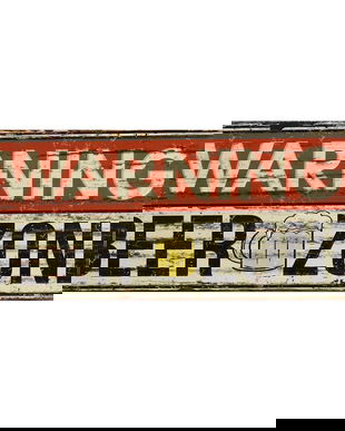 Decoratiune metalica cu o reclama la bere