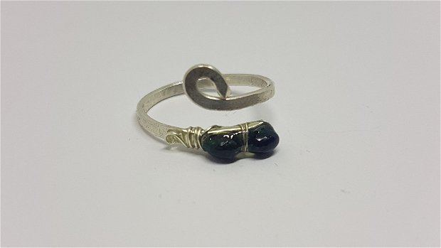 Inel unicat , inel din argint, inel cu opal etiopian negru