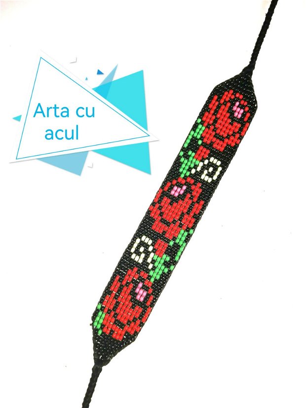 Brățară tradiționala românească trandafiri roșii pe fundal negru