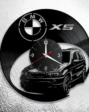 BMW X5- ceas de perete