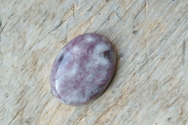 Cabochon lepidolit, 40x30 mm