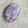 Cabochon lepidolit, 40x30 mm