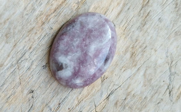 Cabochon lepidolit, 40x30 mm