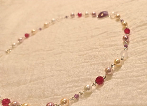 Colier choker asimetric radacina de rubin, perle din sidef/mother of pearl, agate