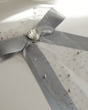 Fundita de saten cu tulle, perle si cristal inima