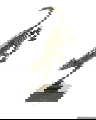 Pisica - statueta din bronz pe soclu din marmura