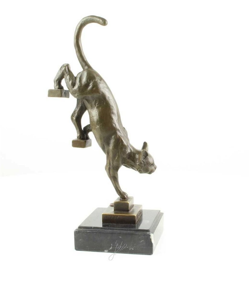 Pisica - statueta din bronz pe soclu din marmura