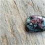 Cabochon eudialit, 21x17 mm