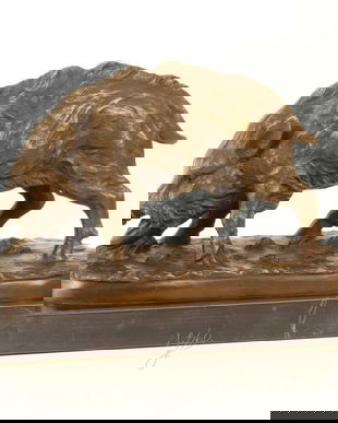 Porc mistret - statueta din bronz pe soclu din marmura