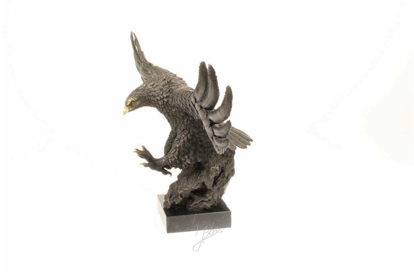 Vultur- statueta din bronz pe un soclu din marmura