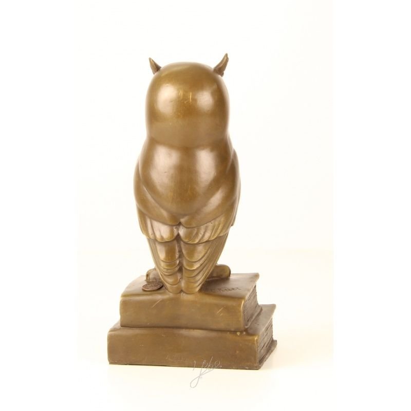 Bufnita-statueta din bronz pe un soclu din marmura