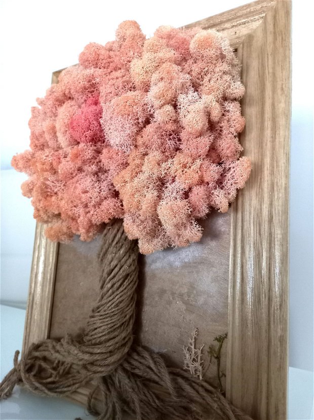 Arbore din funie natur și licheni roz-peach