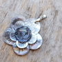Pandantiv floare sidef, 50 mm