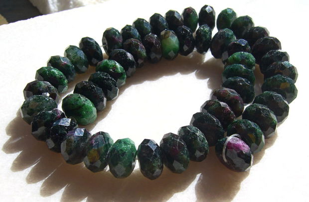 Ruby - zoisite rondele mari fatetate aprox 6.5-7x12 mm