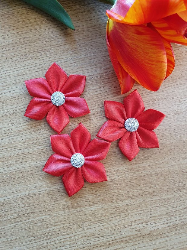 Set 3 flori decorative, Flori handmade din saten