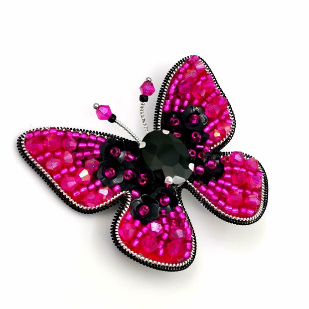 Rezervat Broșă - Magenta Butterfly