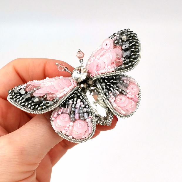 Rezervat Broșă - 3D Pink Butterfly