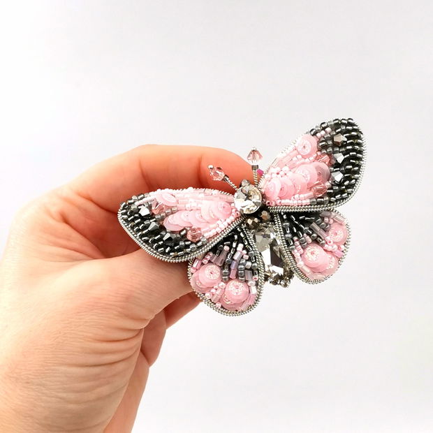 Rezervat Broșă - 3D Pink Butterfly