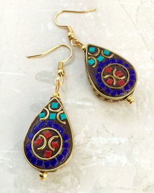Cercei Nepalezi lapis lazuli, turcoaz & coral rosu