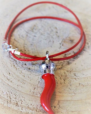 Colier handmade cu pandantiv din metal sub forma de corn/bijuterie unisex