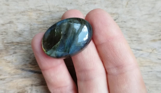 Cabochon labradorit, 32x28x8 mm