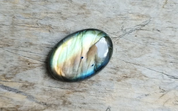 Cabochon labradorit, 32x28x8 mm