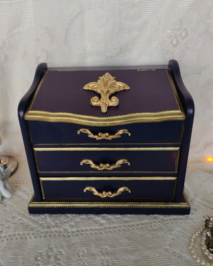 Casetă bijuterii-Royal