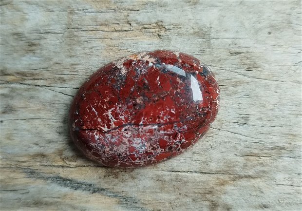 Cabohon jasp rosu, 30x22 mm