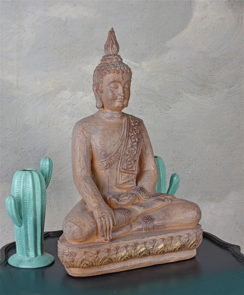 Statueta mare cu Budha din rasini