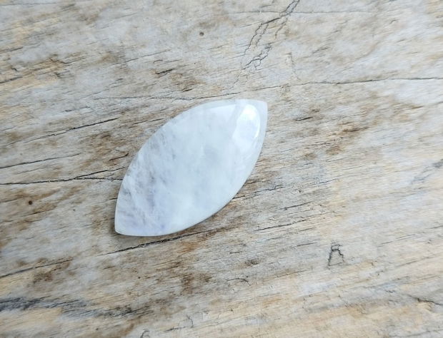 Cabochon piatra lunii (moonstone), 28x14x5 mm