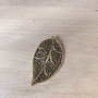 Pandantiv frunza aurie - 56x32mm
