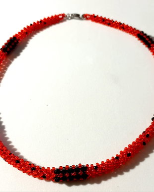 Colier tubular rosu