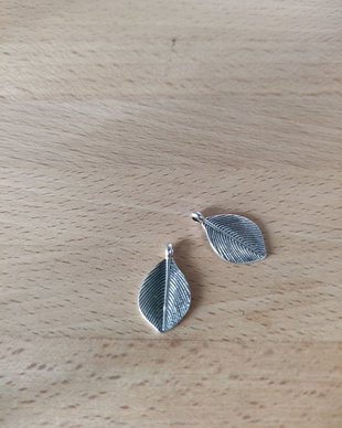 Pandantiv frunza - 19x11mm