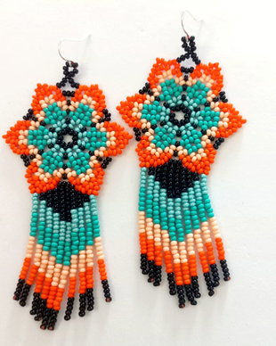 Cercei floare huichol