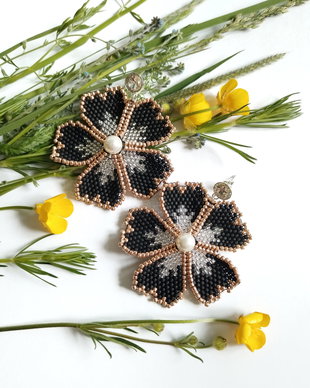 Cercei floare mare negru auriu si perle Swarovski