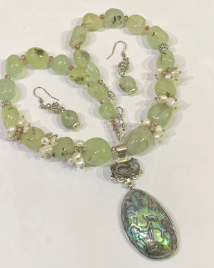 SET~GREEN TREASURE~prehnit,perle de cultura,cristale sticla,inox,abalone(paua shell)