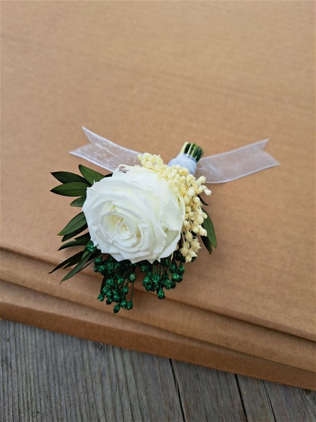 Cocardă nuntă Mire/Naș - trandafir criogenat Alb Verde Smarald