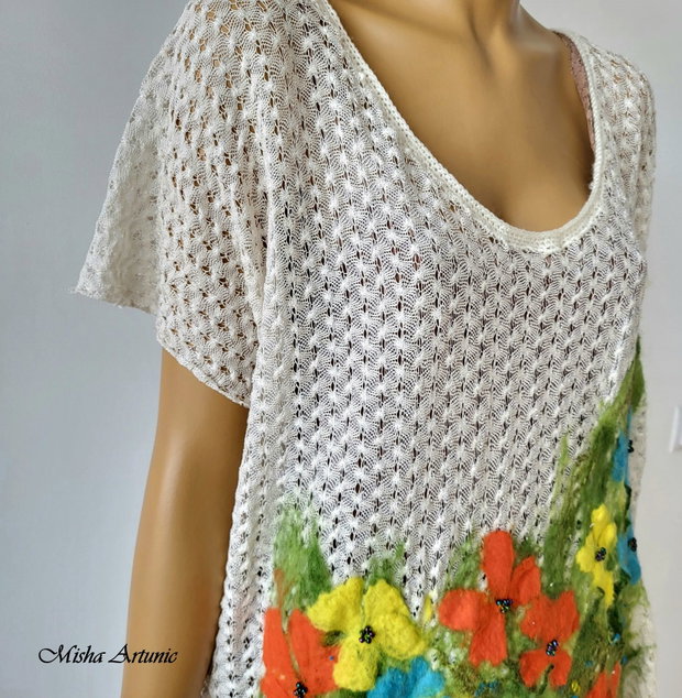 VANDUT -Bluza de vara cu floricele impaslite