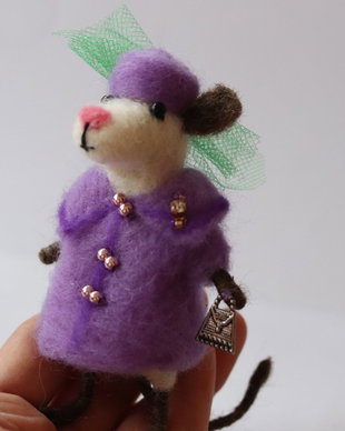 Decor/ornament `Lady Soricella`
