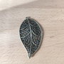 Pandantiv bronz frunza - 56x32mm