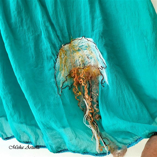 Bluza din matase natura cu meduza impaslita