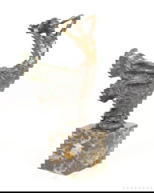 Dansatoare -statueta din bronz pe un soclu din marmura