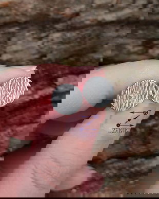 Cercei argint cu textura de lemn, cercei argint model lemn, cercei mici lemn, cercei argint cu surub, cercei argint pe ureche