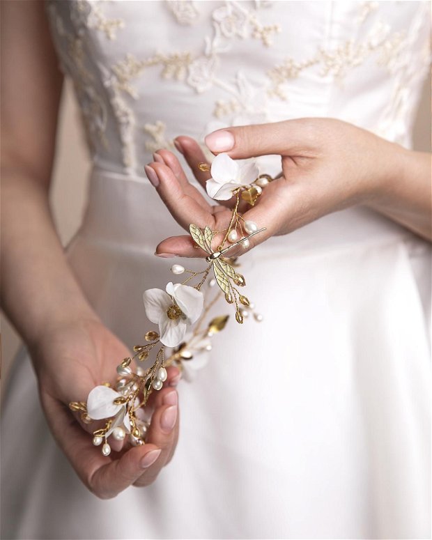 "White Begonia" - coronita mireasa, ghirlanda cununie, accesoriu logodna