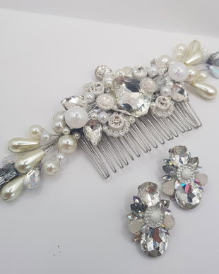 Accesoriu par și cercei de mireasă, dar nu numai