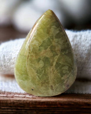 Inel opal verde fistic