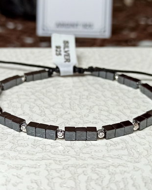 Brățară cu șnur, unisex, reglabilă, cu pietre semiprețioase de Hematit negru si argint 925, brățară fină, delicată, elegantă.