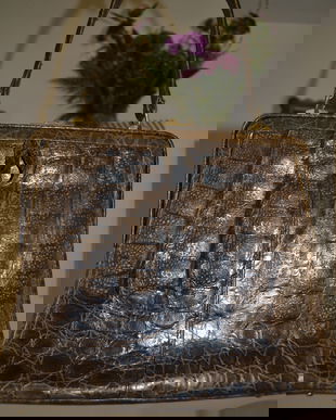 Geanta din piele de crocodil