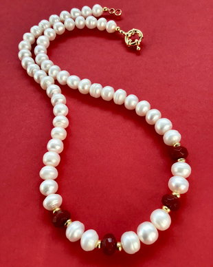 Colier perle albe de cultura & rubin